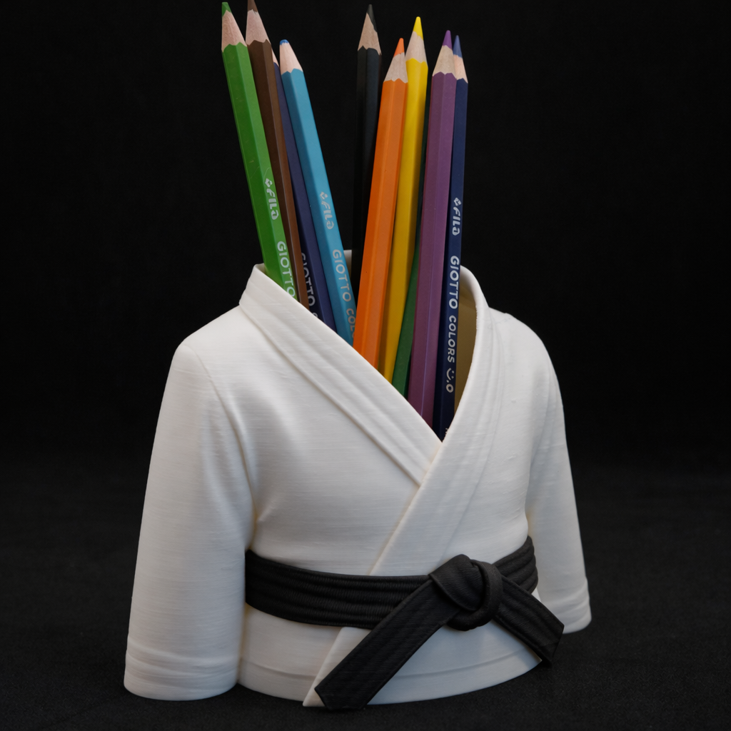Dojo: Home Decor Portapenne Karategi in PLA